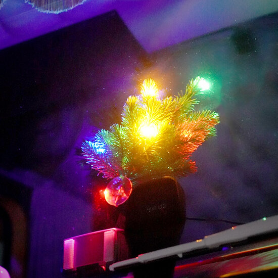 Mini Christmas Tree Allride &ndash; USB-LED-Weihnachtsbaum f&uuml;r die Lkw-Kabine