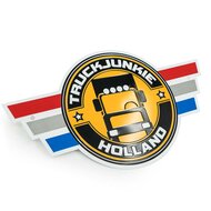 TRUCKJUNKIE GEPR&Auml;GTES ALUMINIUM-EMBLEM 32X18,5CM