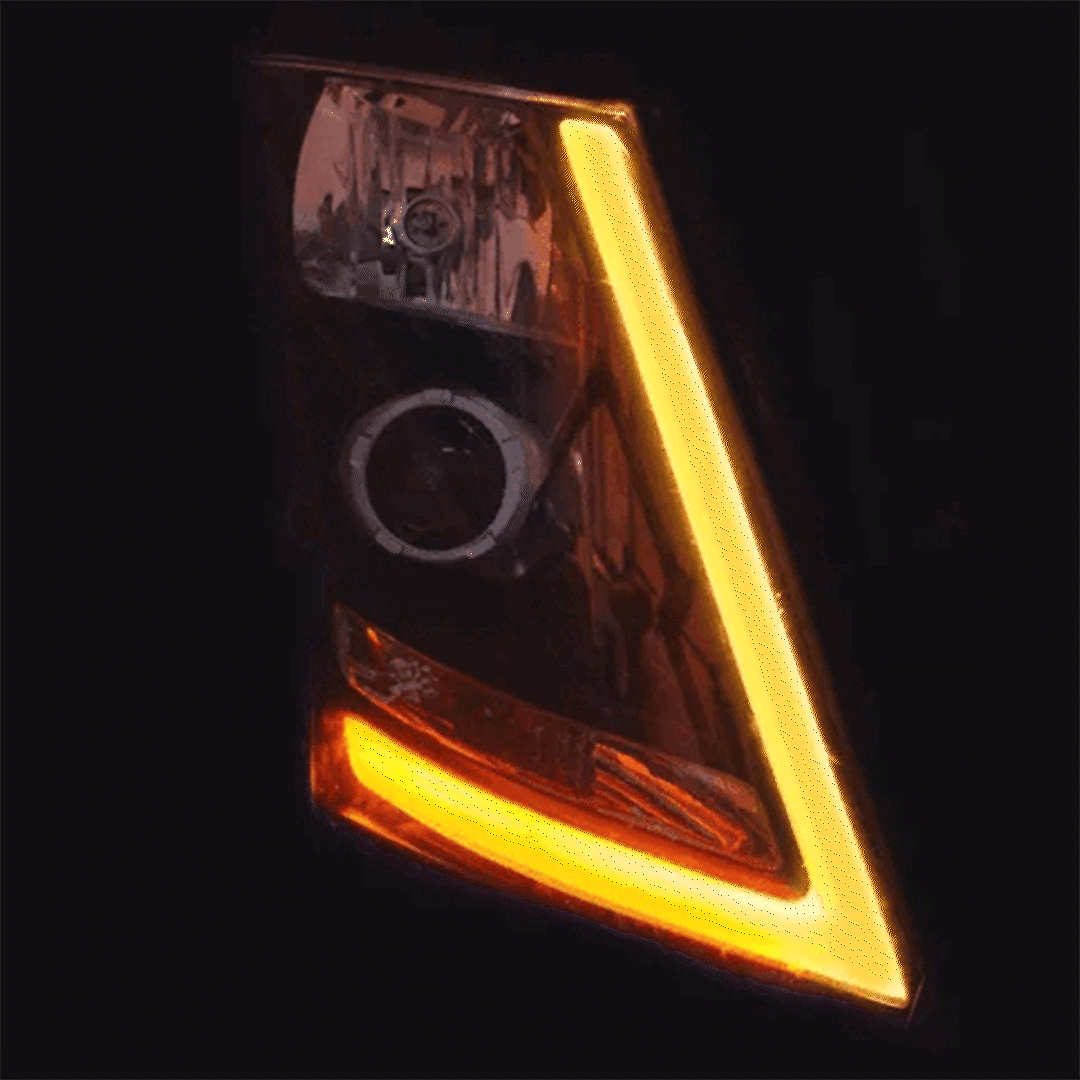 SCHALTBARES TAGFAHRLICHT VOLVO FH4 - ORANGE/WEISS - STROBE