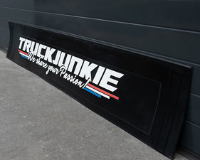 GUMMI * 3D DE_LUXE * TRUCKJUNKIE / WE SHARE YOUR PASSION - 250X40