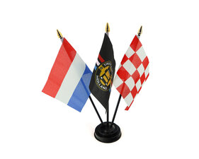 TRIPLE - LANDE FLAG MIT STÄNDER